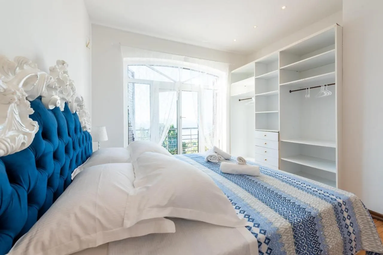 Villa Piano With Stunning View, Heated Outdoor Pool & Gaming Room Opatija