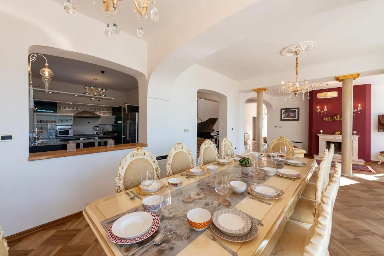 Villa Piano With Stunning View, Heated Outdoor Pool & Gaming Room Opatija