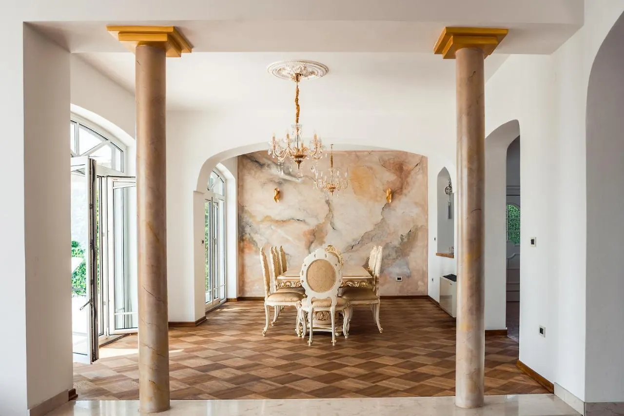 Villa Piano With Stunning View, Heated Outdoor Pool & Gaming Room Opatija