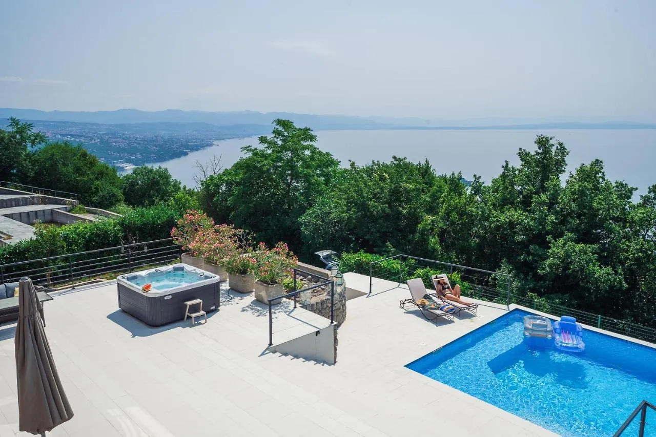 Villa Piano With Stunning View, Heated Outdoor Pool & Gaming Room Opatija