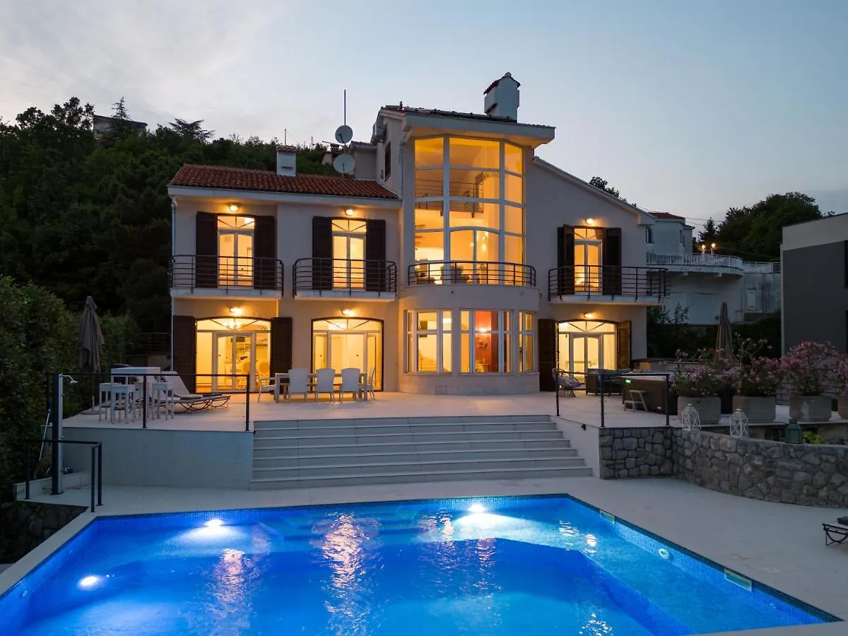Villa Piano With Stunning View, Heated Outdoor Pool & Gaming Room Opatija